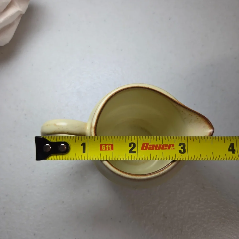 Ireland Cream Pitcher Mini Pottery Irish Country Two-Tone Ceramic‎ Creamer